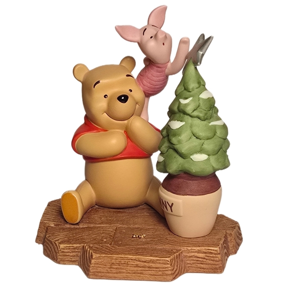 Vintage Disney Winnie the Pooh and Piglet Christmas Figurine Pooh & Friends 1998
